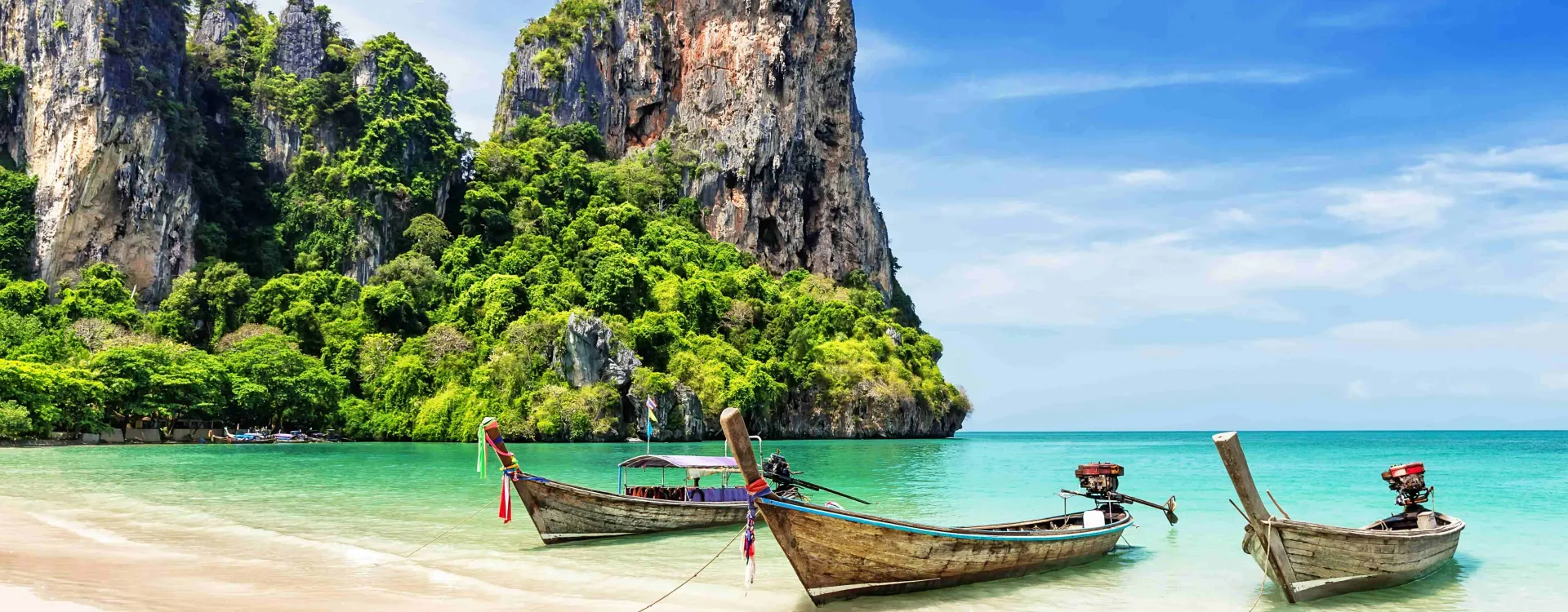 Vue panoramique sur la plage de Patong à Phuket – Voyage organisé avec Link Voyages